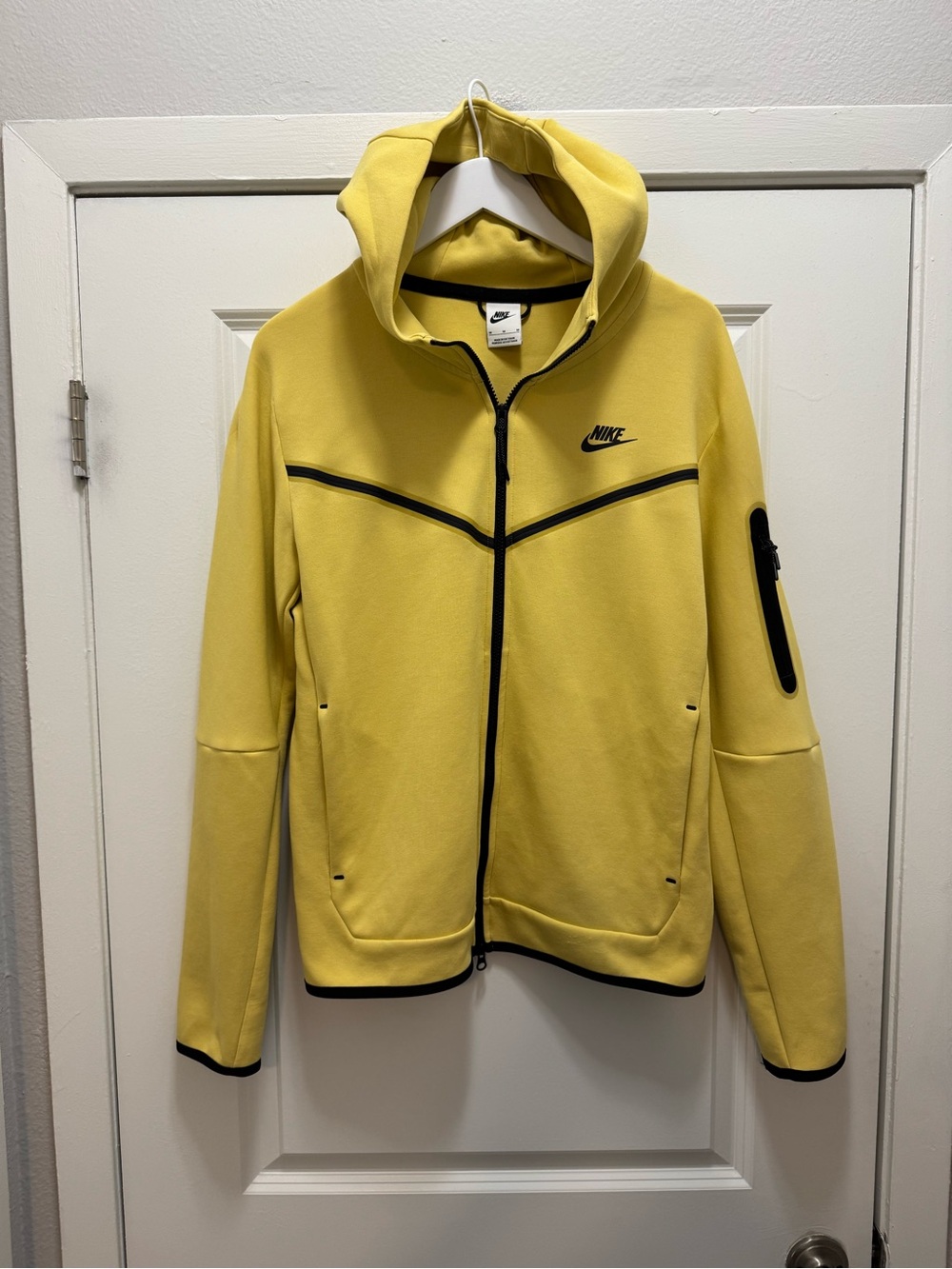 Nike Tech Fleece Jacket Full Zip Yellow Black